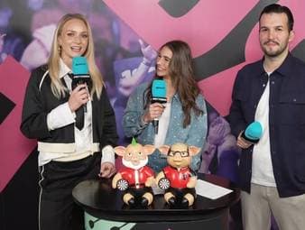 Jana Wosnitza kehrt für die Darts-WM zu SPORT1 zurück. Moderatorin Katharina Kleinfeldt übergibt im TV-Studio für fünf Tage das Zepter.