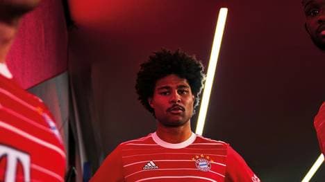 Die neuen Trikots werden gegen Stuttgart eingeweiht