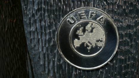 Einigt sich in Bezug auf Schiedsrichter-Fragen: UEFA