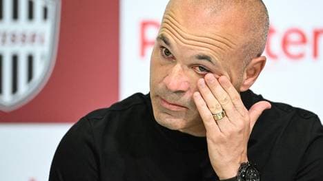 Iniesta vergoss bei der Verkündung einige Tränen