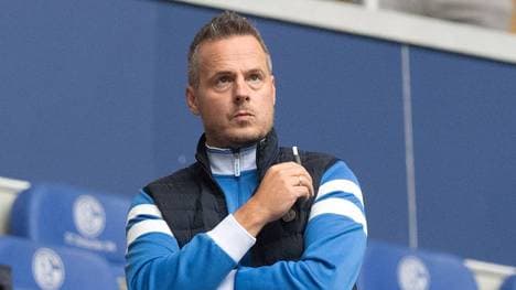 Hertha-Präsident Kay Bernstein brach sich auf der Geschäftsstelle drei Wirbel