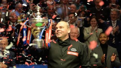 2015 Betfred World Snooker Championship - Day 17