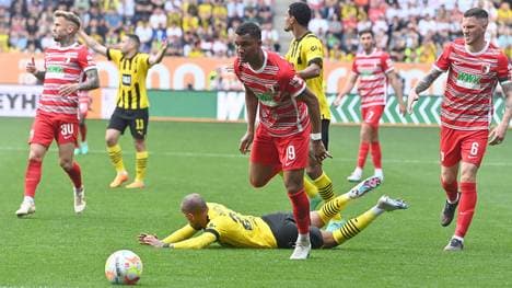 Augsburgs Felix Uduokhai fehlt beim letzten Saisonspiel nach seiner Notbremse gegen den BVB