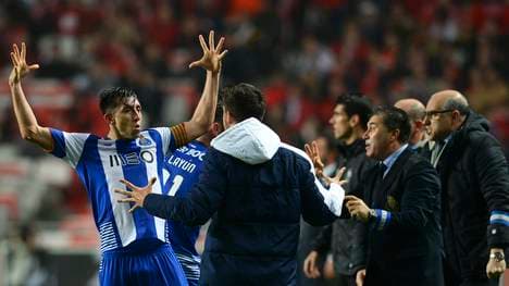 FBL-POR-LIGA-BENFICA-PORTO