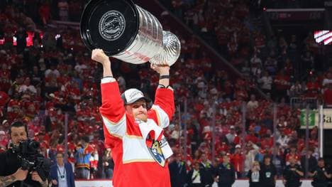 Nico Sturm hat mit den Panthers den Stanley Cup gewonnen