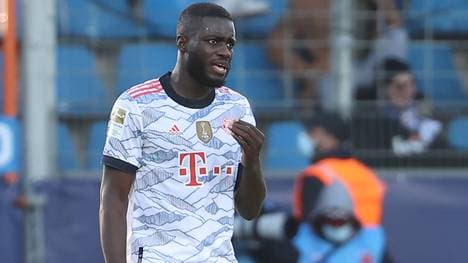 Dayot Upamecano stand bei der Bayern-Pleite in Bochum neben sich
