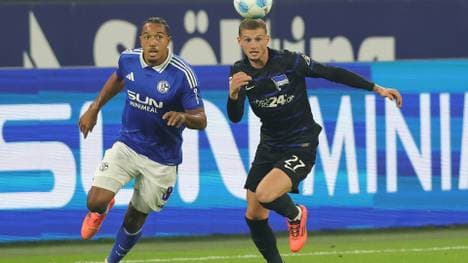 Michael Cuisance (r.) bleibt langfristig in Berlin