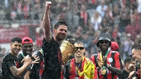 Lässt sich auf der Titelparty feiern: Xabi Alonso