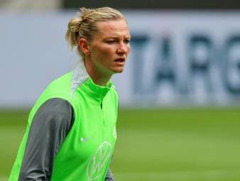 Popp führt Wolfsburg als Kapitänin ins Pokalfinale