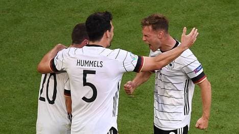 Joshua Kimmich (r.) wurde auf der rechten deutschen Seite wie Robin Gosens auf dem linken Flügel zum entscheidenden Faktor gegen Portugal