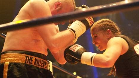 Halmich (r.) kämpfte bereits zwei Mal gegen Raab