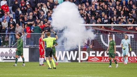 Das Spiel zwischen dem FC Utrecht und den Go Ahead Eagles wurde abgebrochen