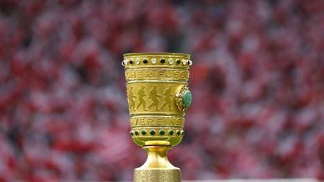 The German Cup trophy is on display prior to the German Cup (DFB Pokal) Final football match RB Leipzig v FC Bayern Munich at the Olympic Stadium in Berlin on May 25, 2019. (Photo by Odd ANDERSEN / AFP) / DFB REGULATIONS PROHIBIT ANY USE OF PHOTOGRAPHS AS IMAGE SEQUENCES AND QUASI-VIDEO.        (Photo credit should read ODD ANDERSEN/AFP via Getty Images)