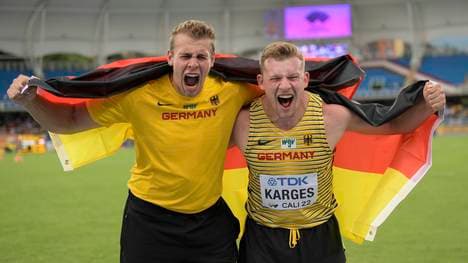 Marius Karges (r.) holte Diskus-Gold vor Mika Sosna