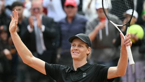 Jannik Sinner jubelt in Rom