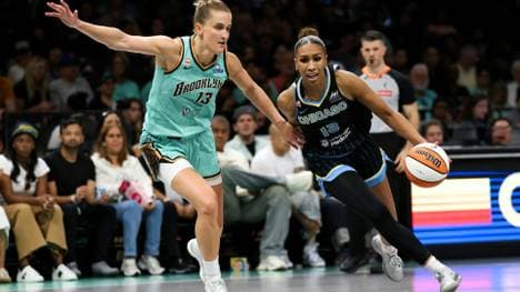 Leonie Fiebich im Duell mit Chicagos Sydney Taylor