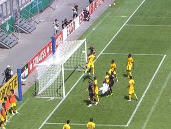 Der Regionalligist SV Straelen scheitert in der Nachspielzeit nach einem Slapstick-Tor am Zweitligisten FC St. Pauli.