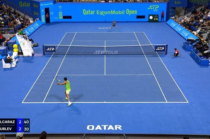 Alcaraz zaubert sich ins nächste Endspiel