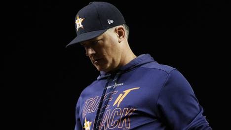 AJ Hinch wird so schnell kein Baseball-Stadion betreten. Die MLB sperrte den Ex-Coach der Astros