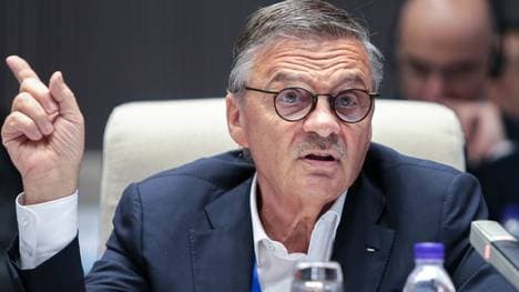 Für Rene Fasel ist eine Eishockey-WM vor leeren Rängen keine Option