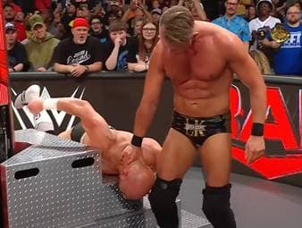 Die deutschsprachige Gruppierung Imperium ist in ihrer bisherigen Form Geschichte: Bei WWE RAW wendet sich Ludwig Kaiser gegen seinen langjährigen Partner Giovanni Vinci.
