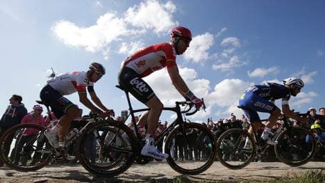 CYCLING-FRA-PARIS-ROUBAIX