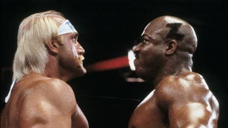 Tiny Lister Jr. (r.) spielte in "Hulk Hogan - Der Hammer" und bei WWE den Charakter Zeus