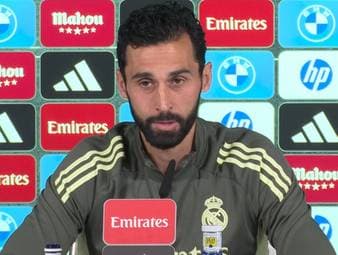 Kylian Mbappé steht nach nur sechs Toren im Jahr 2026 bei Real Madrid in der Kritik. Trainer Álvaro Arbeloa verteidigt seinen Stürmer jedoch und lobt dessen vollen Einsatz für den Verein.