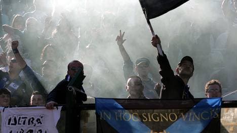Fans von Atalanta Bergamo beschimpfen die Spieler