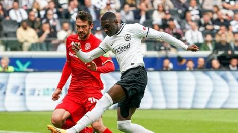 Randal Kolo Muani trifft - Frankfurt siegt souverän