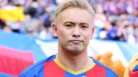Kazuchika Okada bei einem Promo-Termin in der japanischen J-League 2022