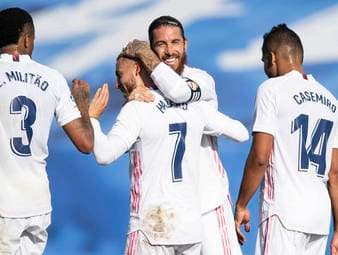 Real-Boss feiert Hazard nach Treffer