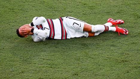 Cristiano Ronaldo machte den Eindruck, hart getroffen worden zu sein