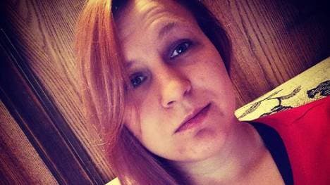 Julia Stoliarenko bricht beim Wiegen vor ihrem Fight zusammen