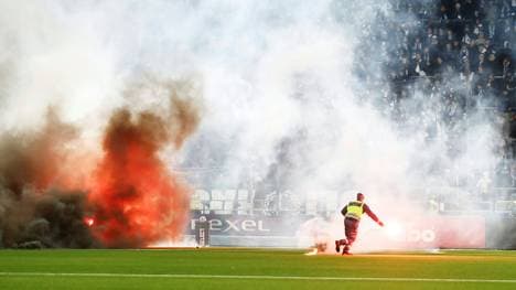 Pyrotechnik-Einsatz beim Spiel Norrköping gegen Örgryte