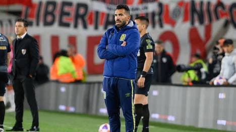 Carlos Tevez trainiert den argentinischen Klub Independiente