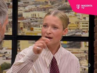 Im MagentaTV „Breakfast Club“ kritisieren Lena Cassel und Micky Beisenherz Bundestrainer Julian Nagelsmann deutlich für seine Medienkommunikation sowie seinen öffentlichen Umgang mit den Spielern.