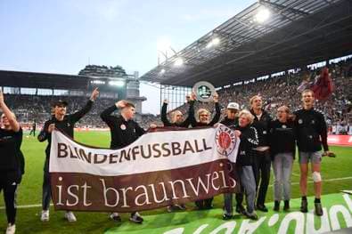 Packendes Finale! St. Pauli schießt sich zum Titel