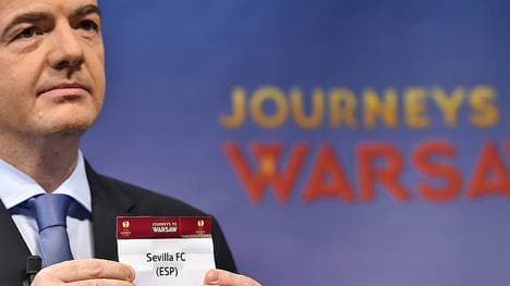 UEFA-Generalsekretär Gianni Infantino loste Mönchengladbach und Wolfsburg schwere Aufgaben zu