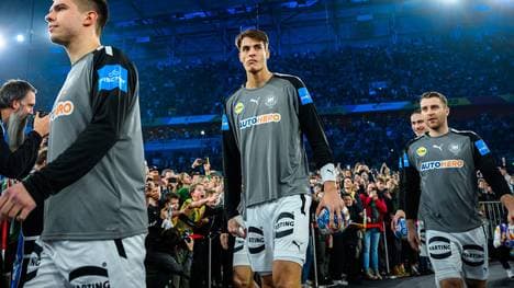 Julian Köster (M.) überzeugt im linken Rückraum