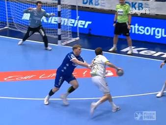 Lemgo geht mit einer Serie von sieben ungeschlagenen Spielen als Favorit in das Duell mit Wetzlar. Doch das Kellerkind schnuppert lange an der Überraschung. Die Highlights der Handball-Bundesliga im Video.
