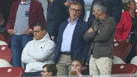 Jan-Christian Dreesen mit Max Eberl (l.) und Herbert Hainer (r.)