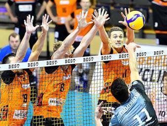 Netzhoppers mit Coup in Berlin - Friedrichshafen souverän