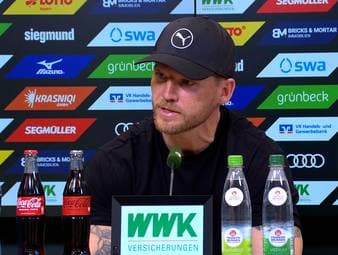 Nach der 1:3-Auswärtsniederlage beim FC Augsburg hadert Gladbach-Coach Eugen Polanski mit der Leistung seiner Mannschaft und zeigt sich sichtlich enttäuscht.