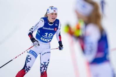 Kombiniererin übersteht bösen Unfall