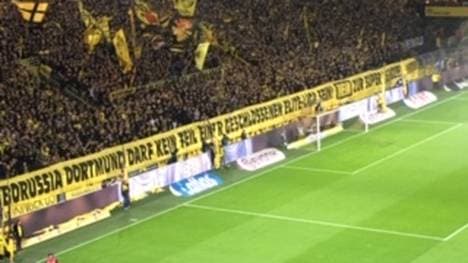 Die BVB-Fans protestieren vor dem Duell mit dem FC Bayern gegen die Super League