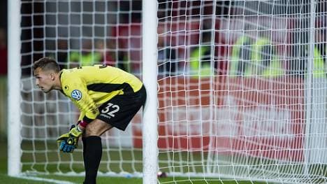 1. FC Kaiserslautern v VfB Stuttgart - DFB Cup