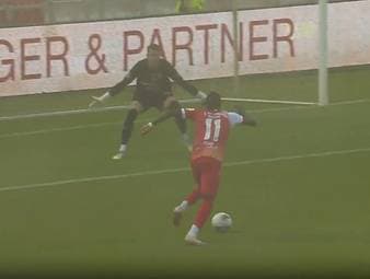 Die Würzburger Kickers sind zurück im Profifußball. Im Rückspiel des Aufstiegs-Showdowns ließ der bayerische Amateurmeister den Nordost-Vertreter Lok Leipzig nur kurz hoffen.