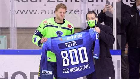 Daniel Pietta wurde vor dem Spiel geehrt