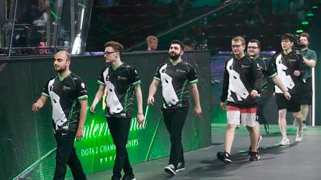 eSports, Dota-2-Major: Team Liquid unterliegt Team Secret in Paris , Das Team Liquid mit Kapitän Salehi Takhasomi bei den International 2018 Dota 2 Championships in Vancouver